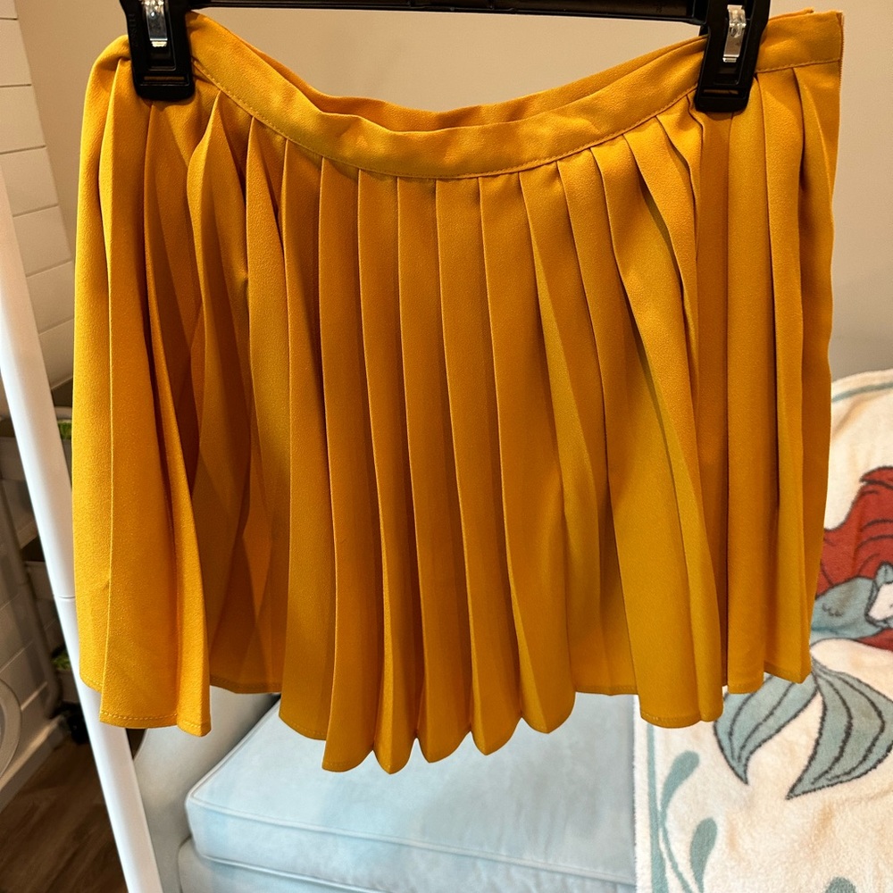 Forever 21 Mustard Pleated Mini Skirt